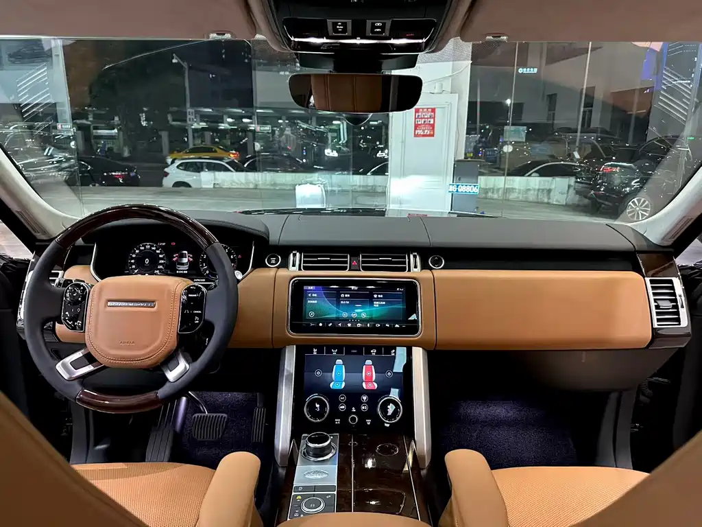 Land Rover Range Rover 2022 3.0 L6 360PS
