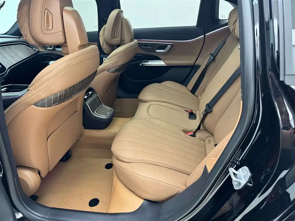Mercedes-Benz E-Class E 2025 E 300 L Fashion