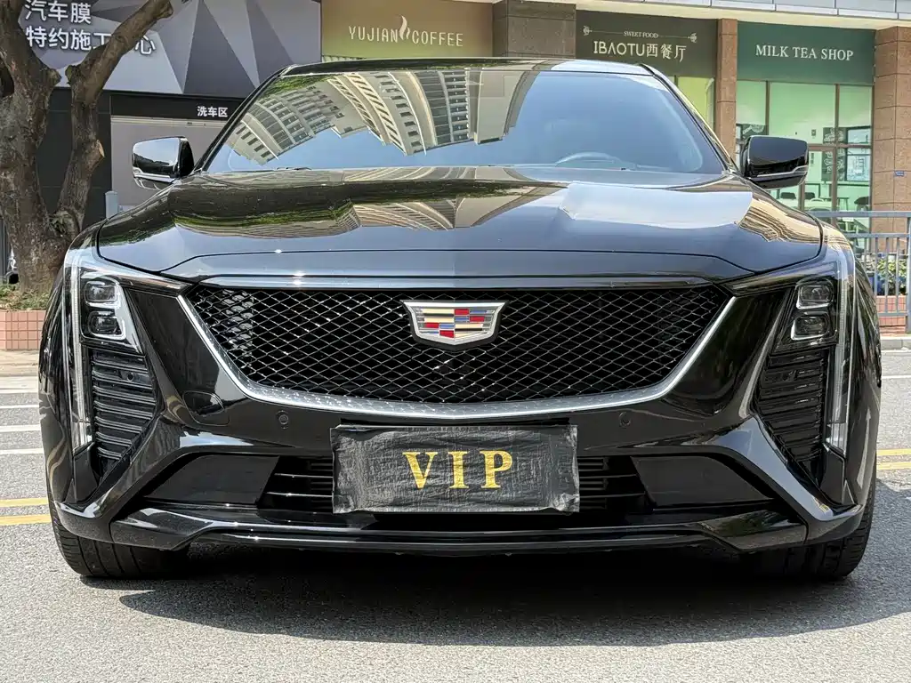 Cadillac CT5 — миниатюра 2