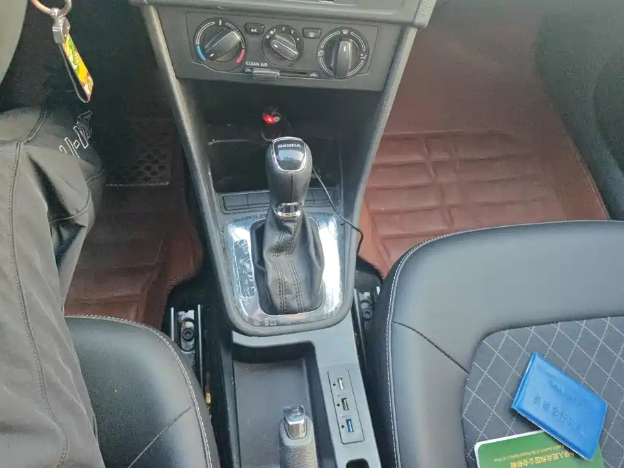 Skoda Rapid — миниатюра 16
