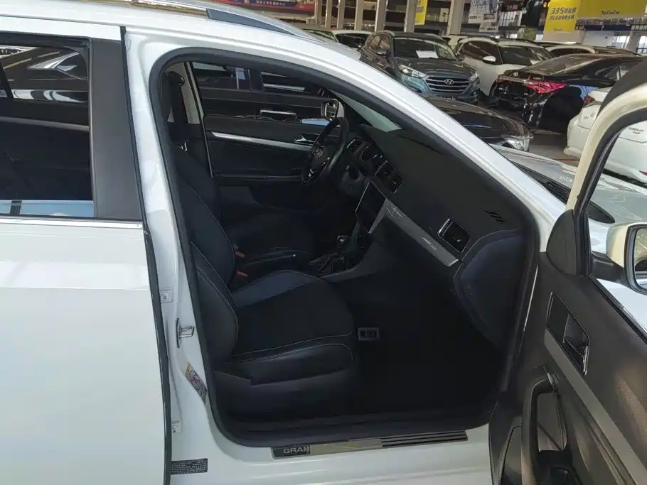 Volkswagen Gran Lavida — миниатюра 8