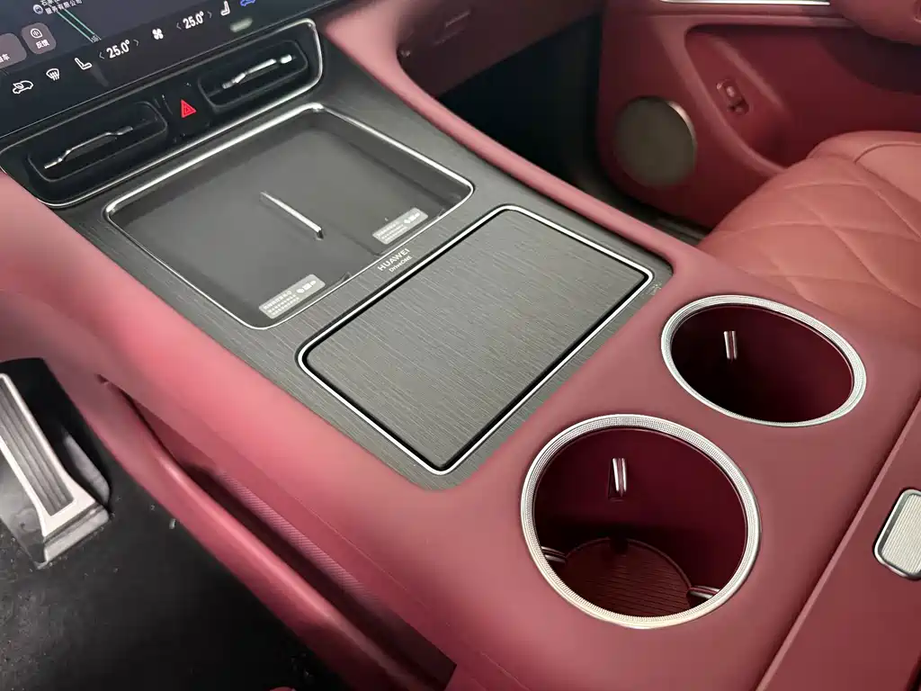 AITO AITO M8 — миниатюра 10