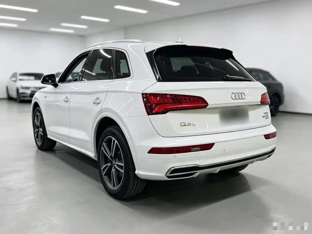 Audi Q5L — миниатюра 5