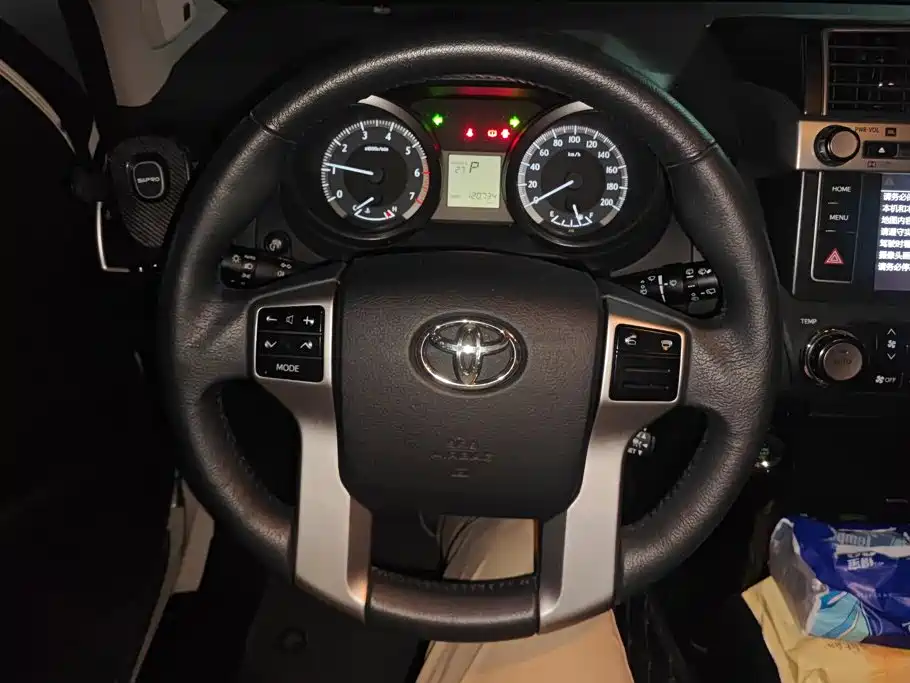 Toyota Prado — миниатюра 15