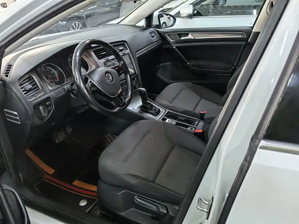 Volkswagen Golf — миниатюра 7