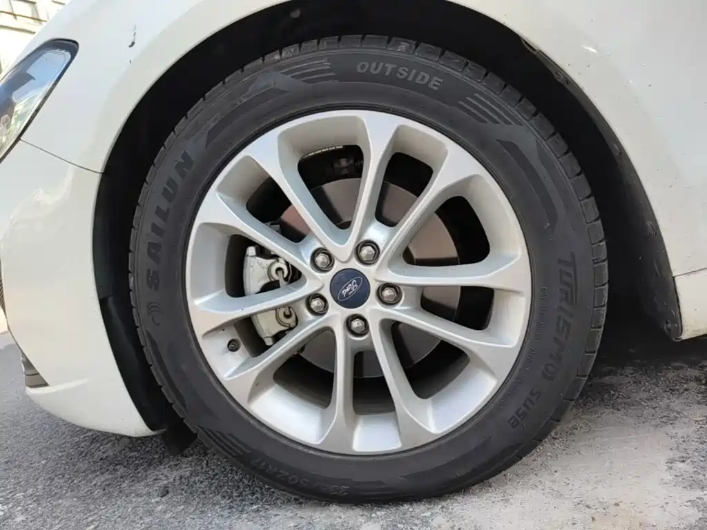 Ford Mondeo — миниатюра 23