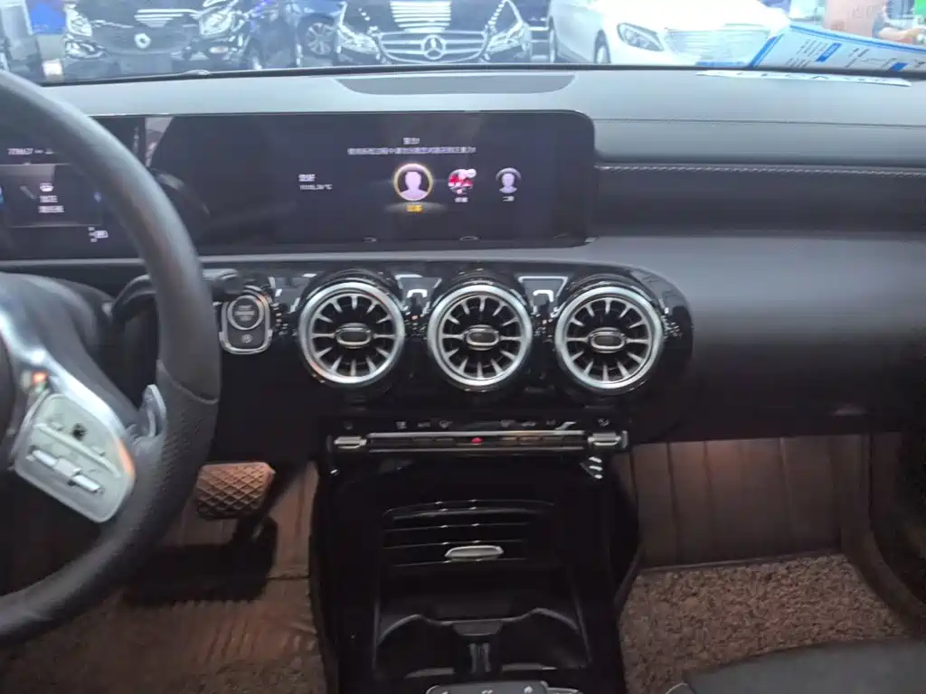 Mercedes-Benz A-Class — миниатюра 13