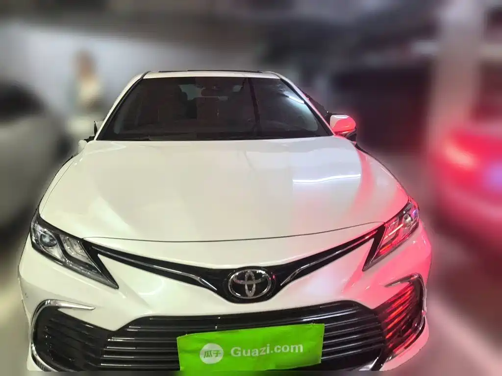 Toyota Camry — миниатюра 2