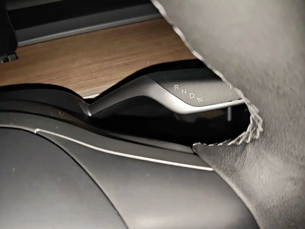 Tesla Model 3 — миниатюра 10