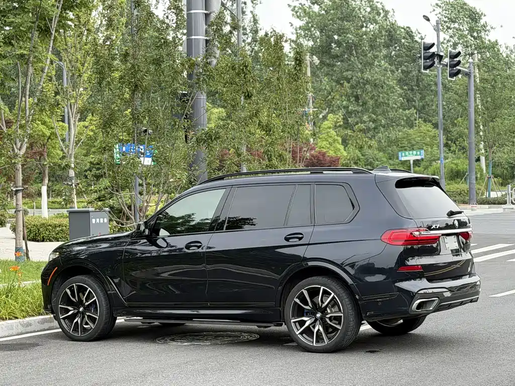 BMW X7 2022 xDrive40i Premium M Sport