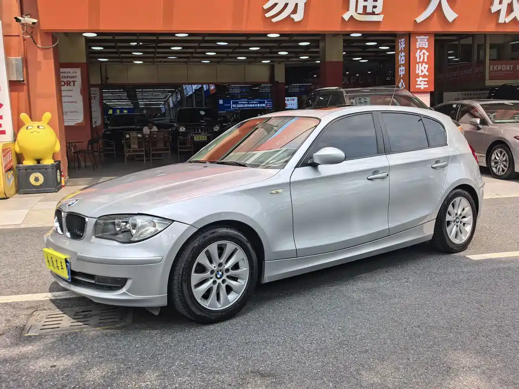 BMW 1 Series (Import) — миниатюра 2
