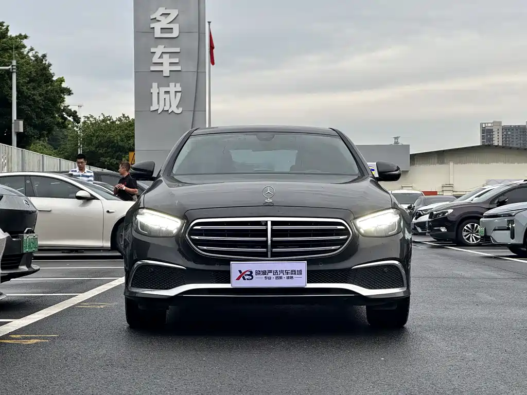 Mercedes-Benz E-Class — миниатюра 2