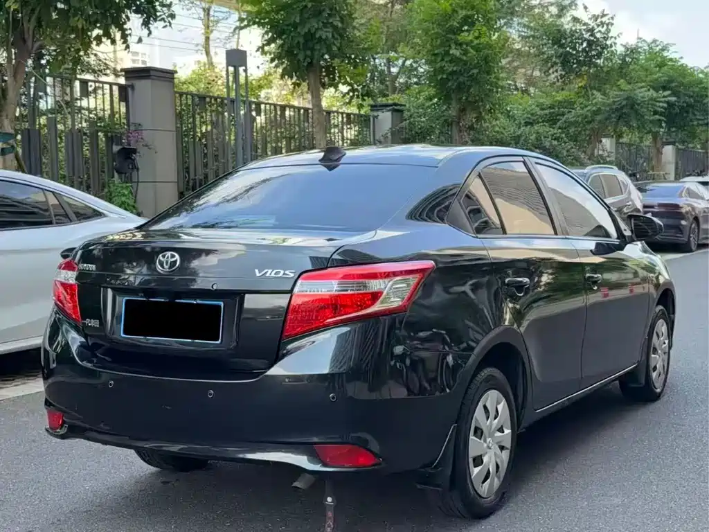 Toyota Vios — миниатюра 7
