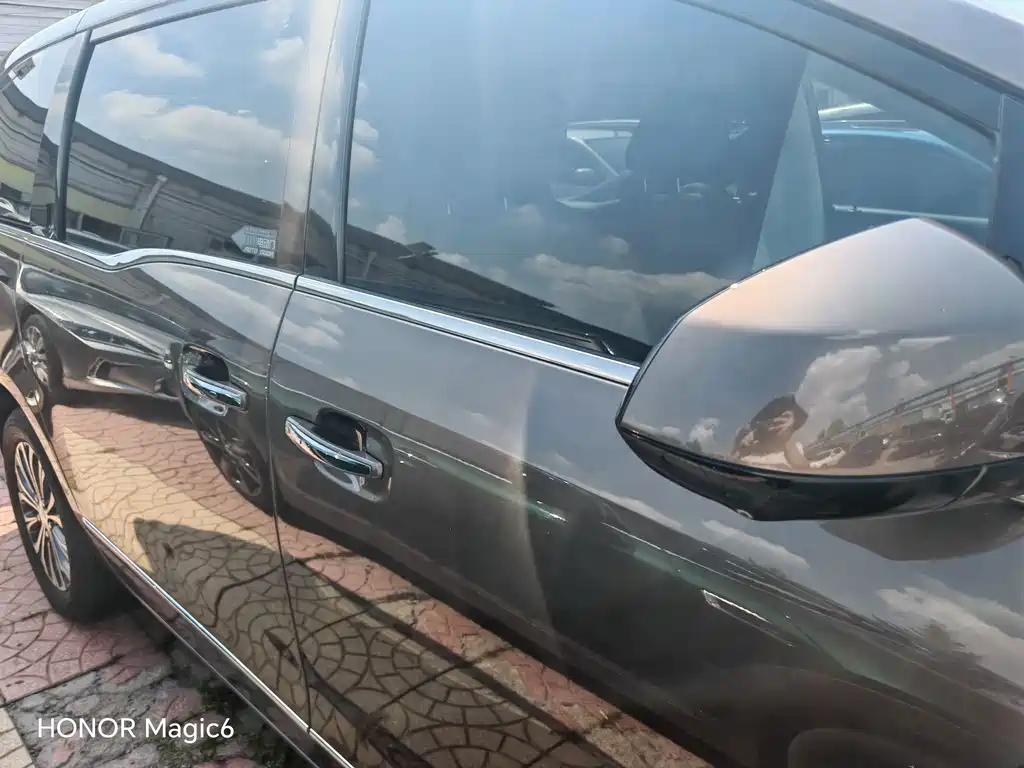 Buick GL8 — миниатюра 5