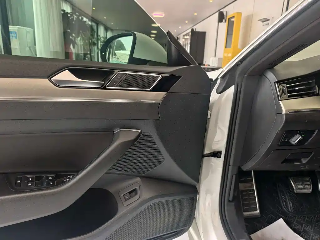 Volkswagen CC — миниатюра 4