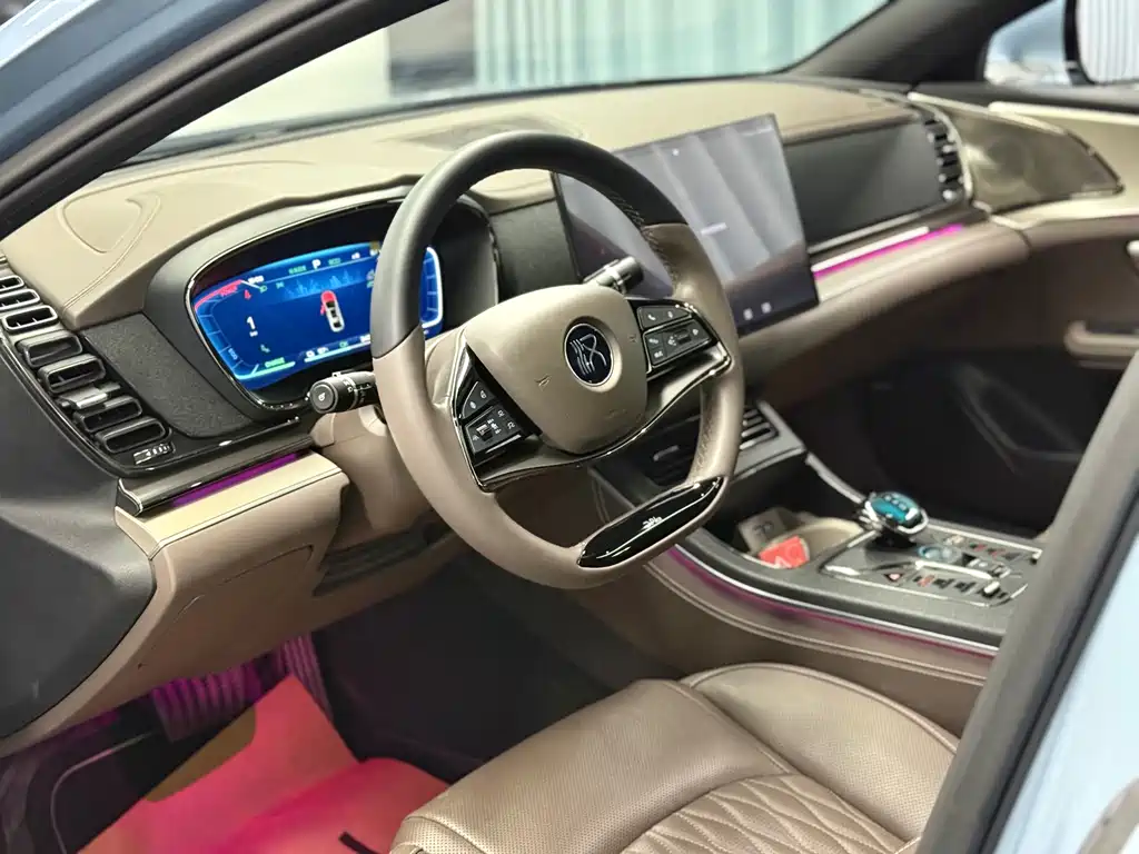 BYD Han — миниатюра 5