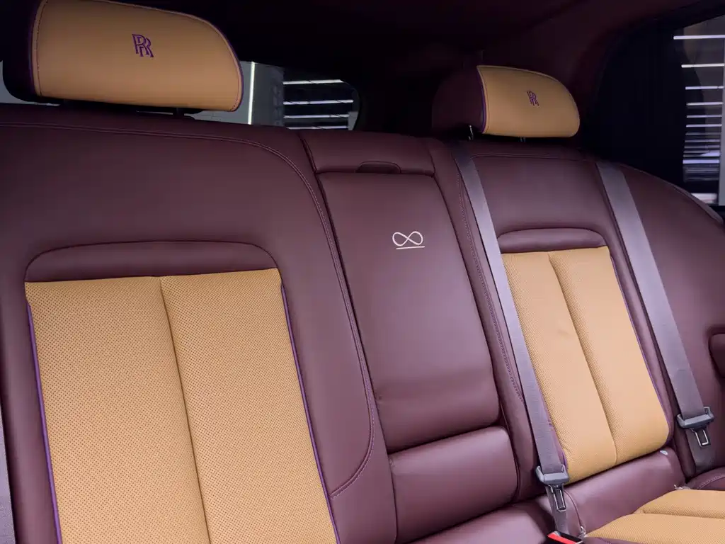 Rolls-Royce Cullinan — миниатюра 34