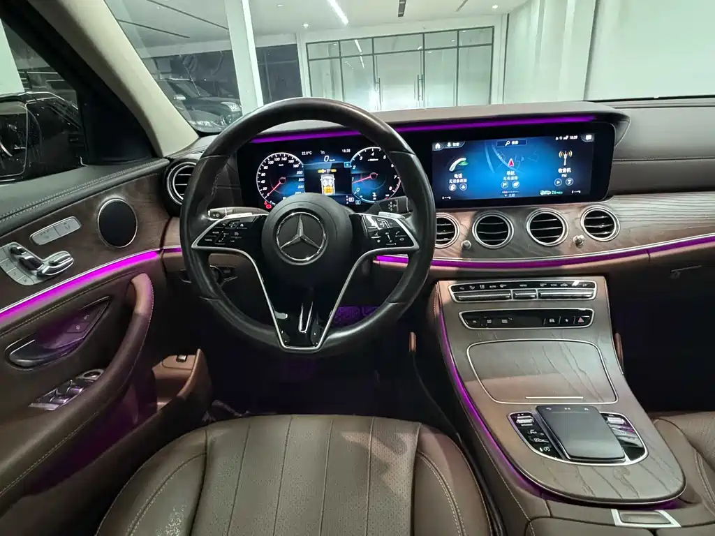 MERCEDES-BENZ E CLASS