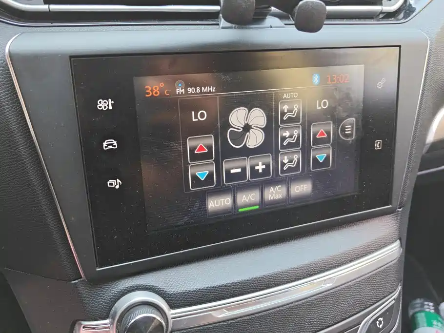 Peugeot 408 — миниатюра 13