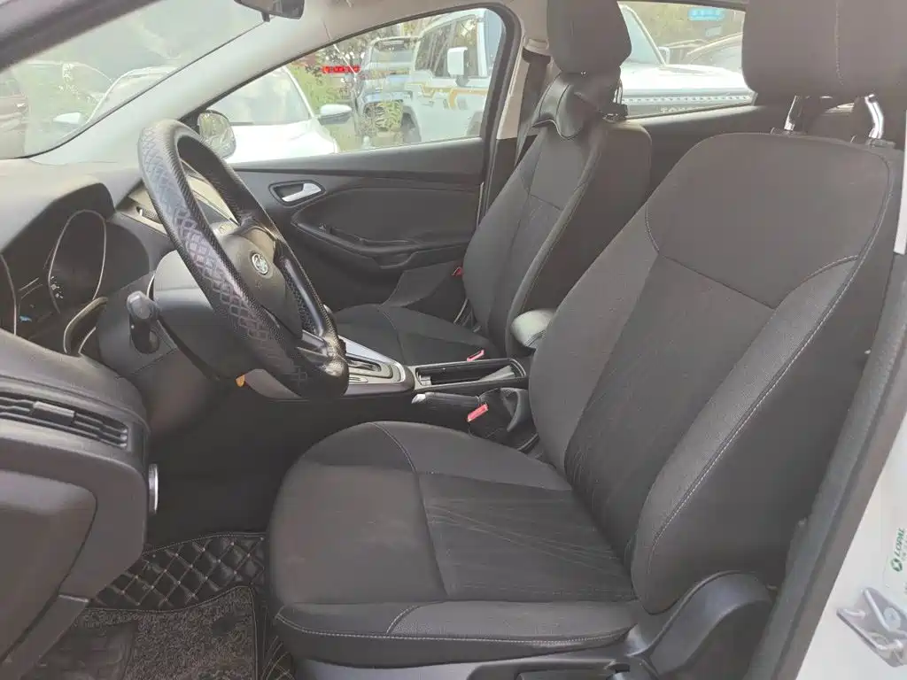 Ford Focus — миниатюра 11