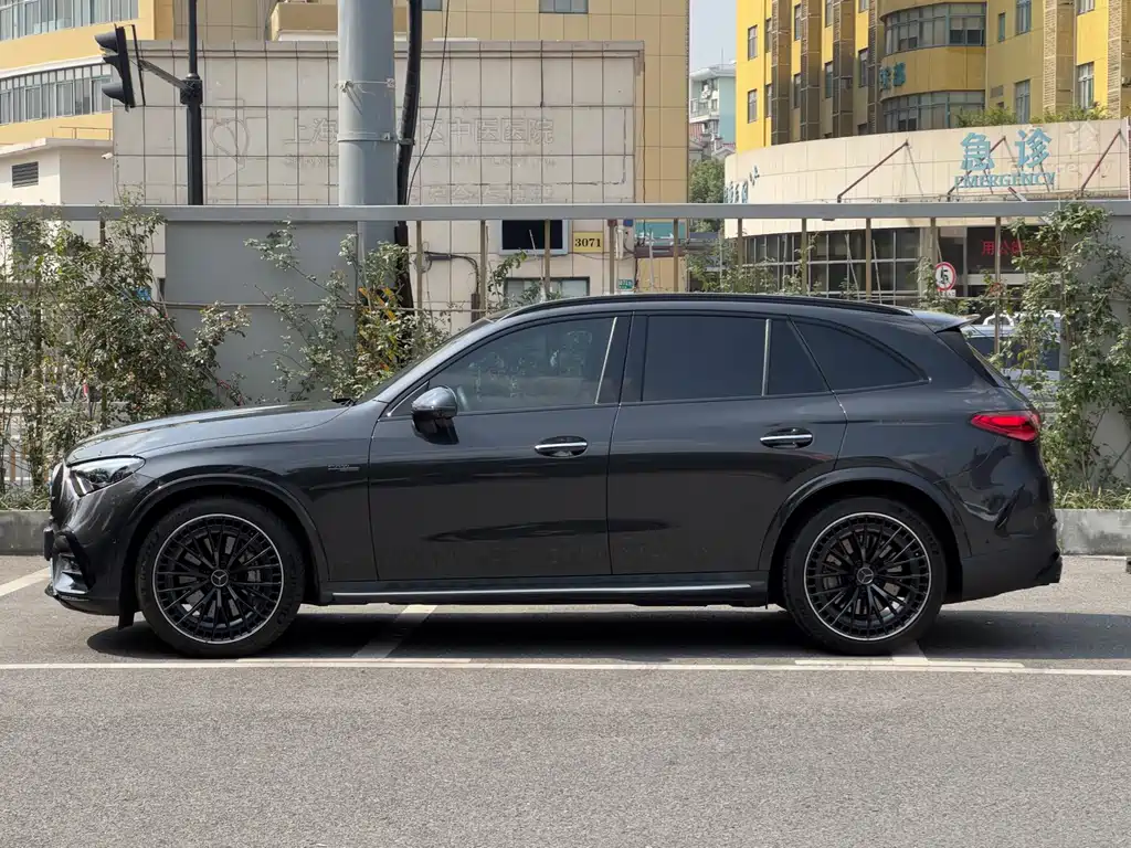 Mercedes-Benz GLC AMG — миниатюра 7