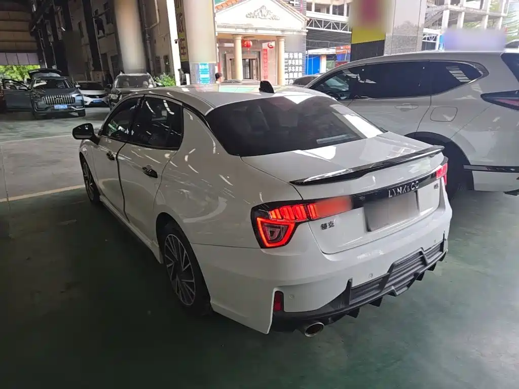Lynk & Co 03 — миниатюра 5