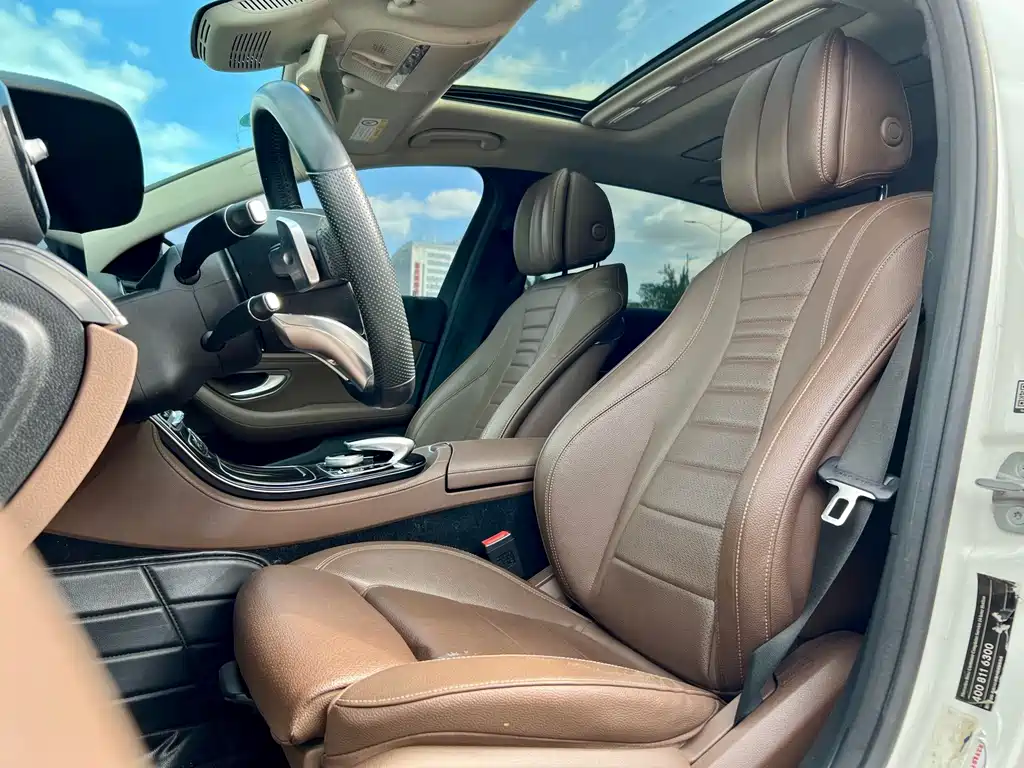 Mercedes-Benz E-Class — миниатюра 7