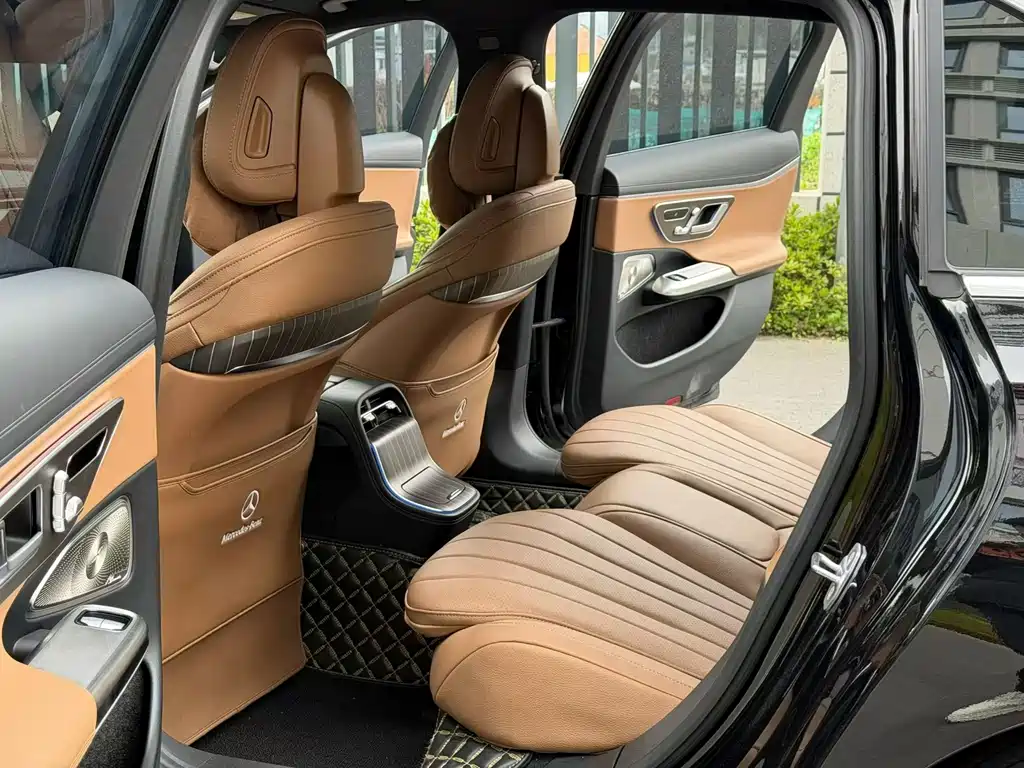 Mercedes-Benz E-Class — миниатюра 6