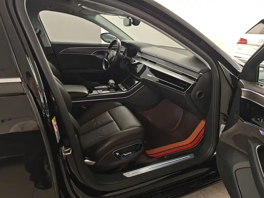 Audi A8 — миниатюра 4