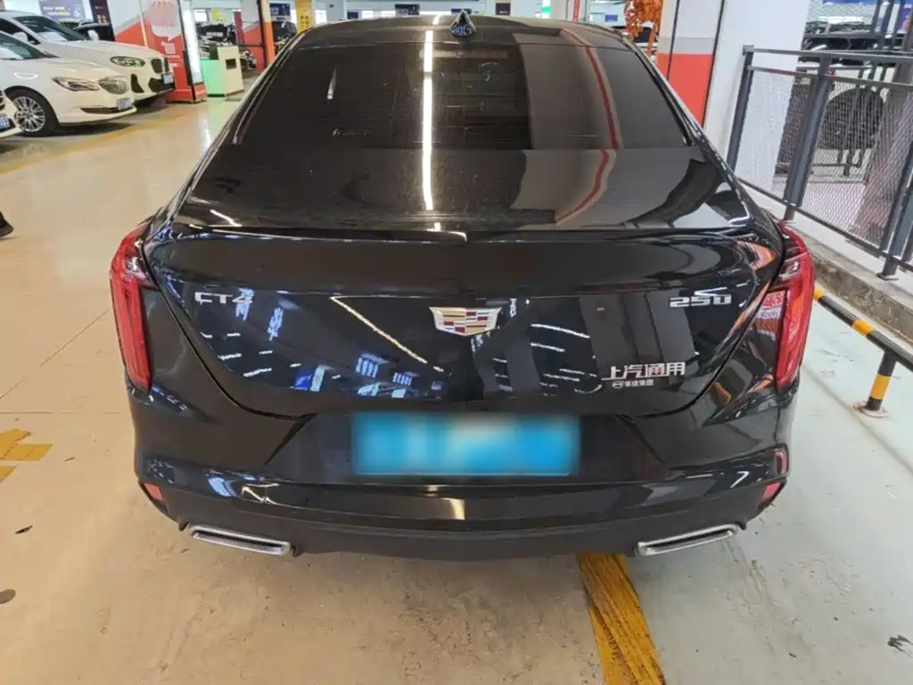 Cadillac CT4 2023 25T