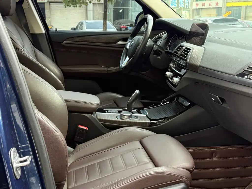 BMW X3 — миниатюра 11