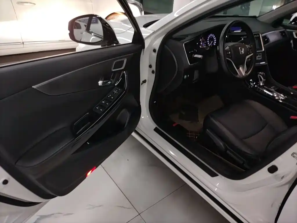 Honda Spirior — миниатюра 16