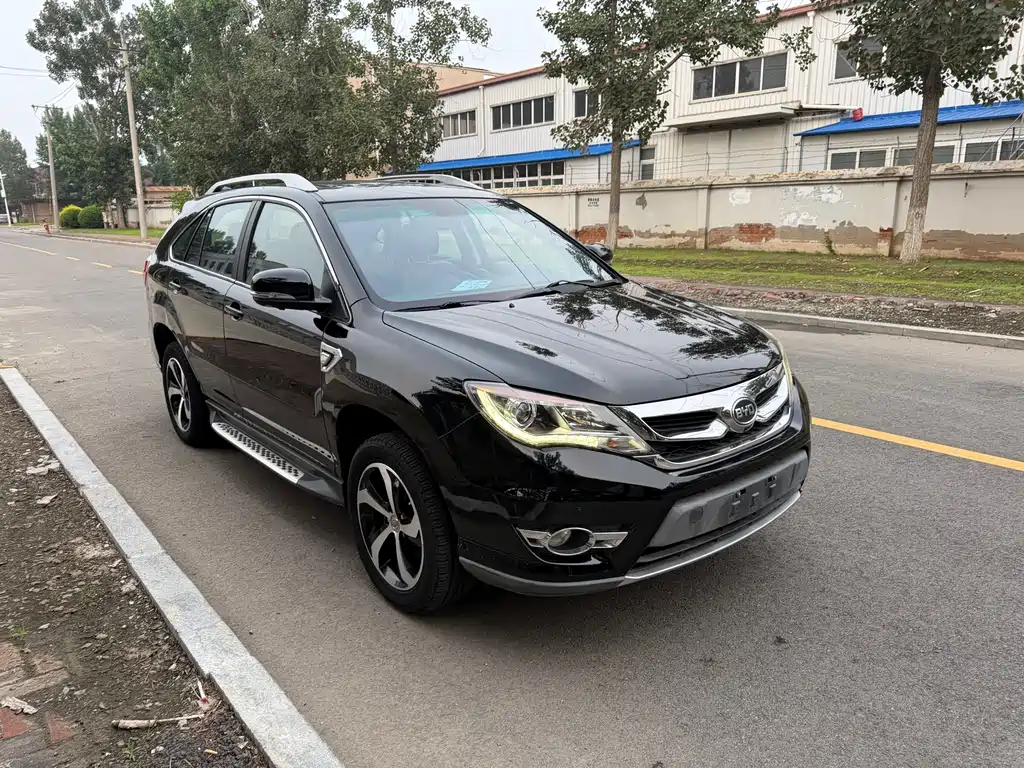 BYD S7 2015 2.0T AT Luxury