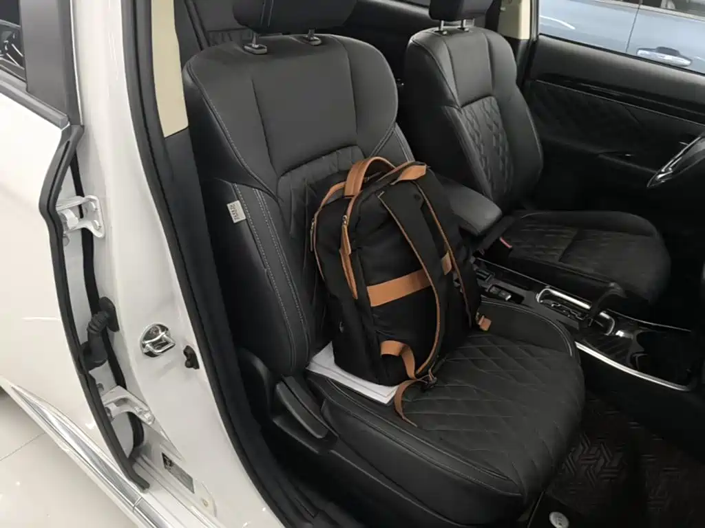 Mitsubishi Outlander — миниатюра 25