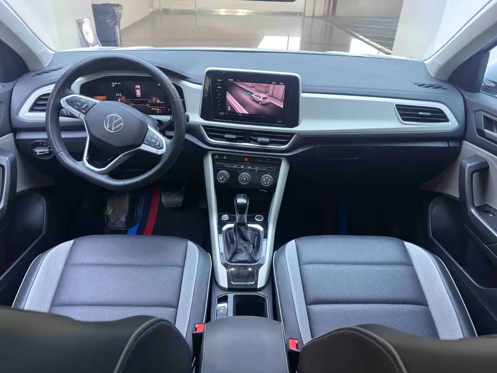 VOLKSWAGEN T ROC EXPLORING SONGS