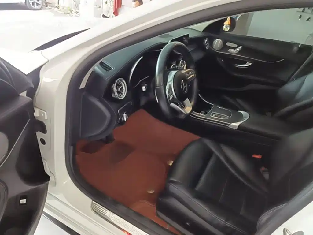 Mercedes-Benz C-Class — миниатюра 16