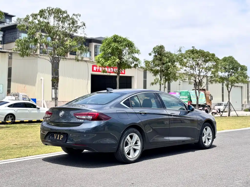 Buick Regal — миниатюра 20