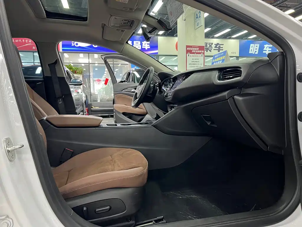 Buick Regal — миниатюра 7