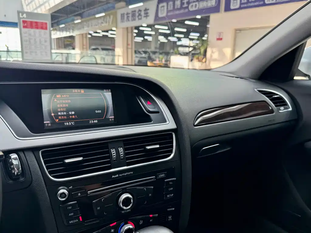 Audi A4L — миниатюра 13