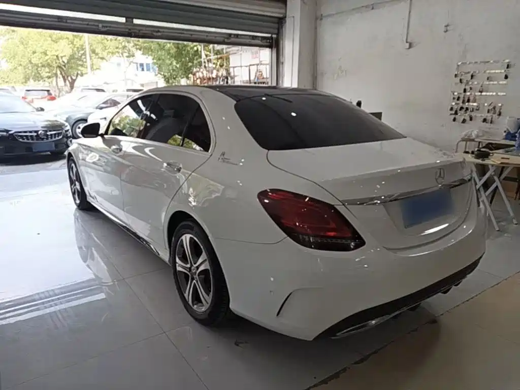 Mercedes-Benz C-Class — миниатюра 5
