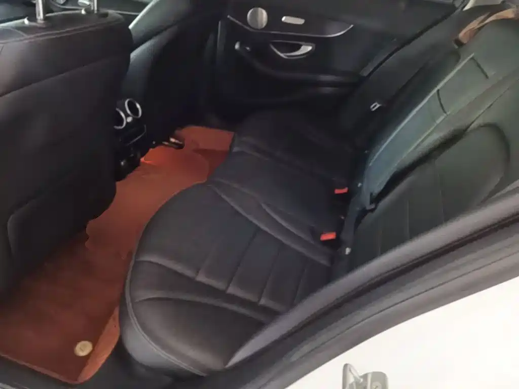 Mercedes-Benz C-Class — миниатюра 17