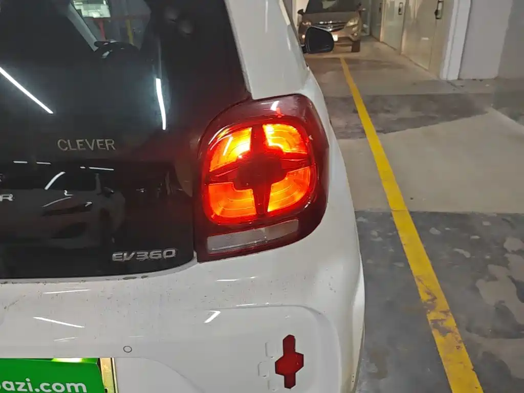 Roewe Clever — миниатюра 8