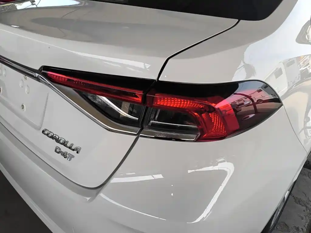 Toyota Corolla — миниатюра 8