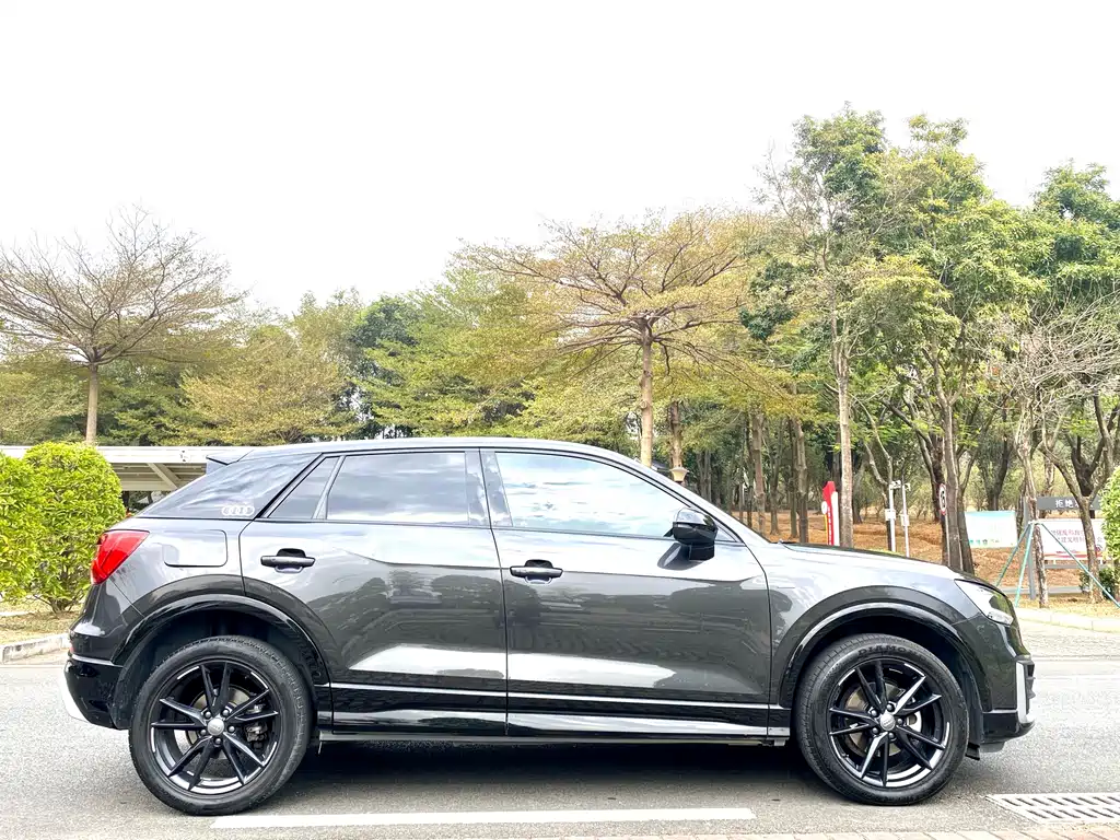Audi Q2L 2021 35 TFSI