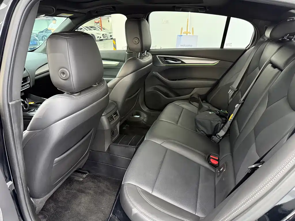 Cadillac CT5 — миниатюра 9