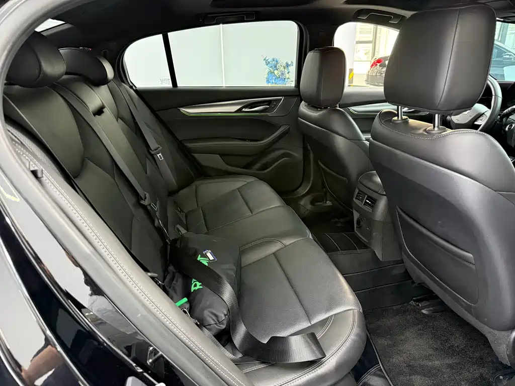 Cadillac CT5 — миниатюра 11