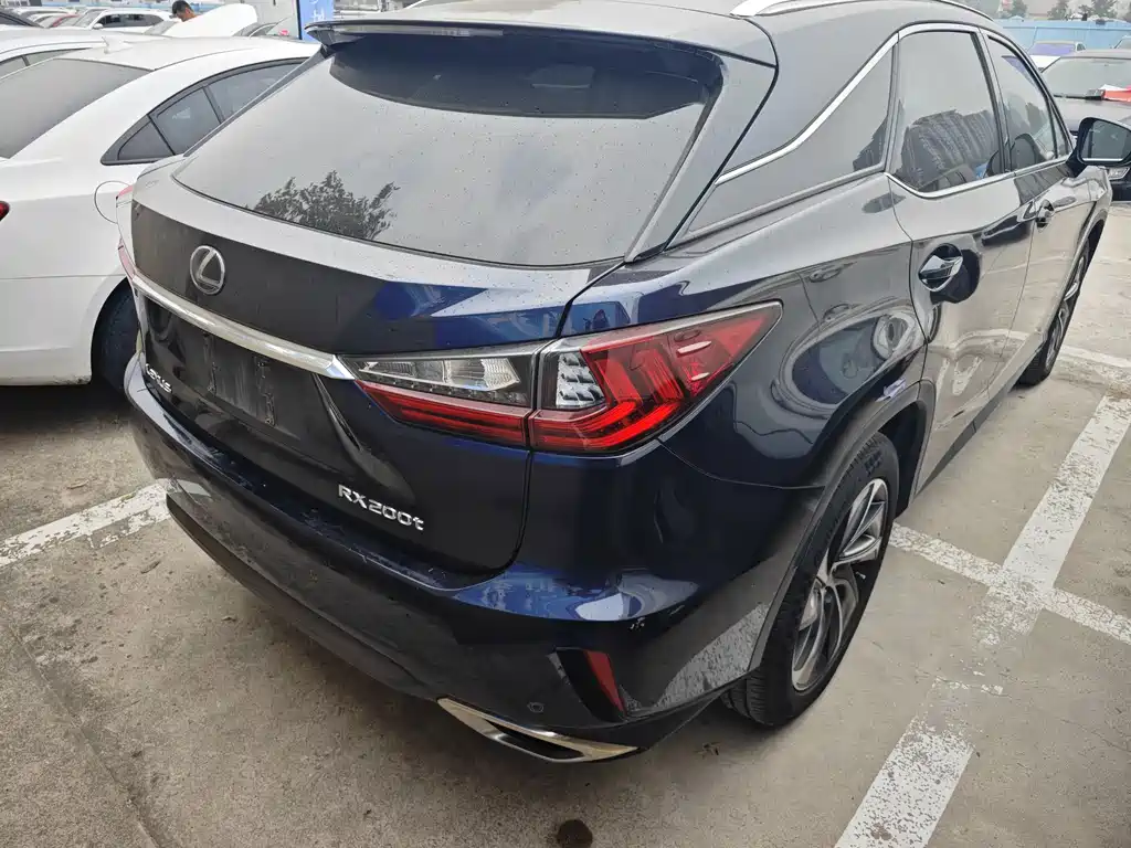 Lexus RX — миниатюра 5