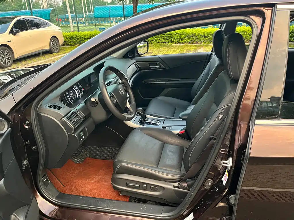 Honda Accord 2014 2.0L EX Luxury