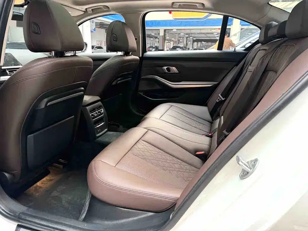BMW 3 Series — миниатюра 8