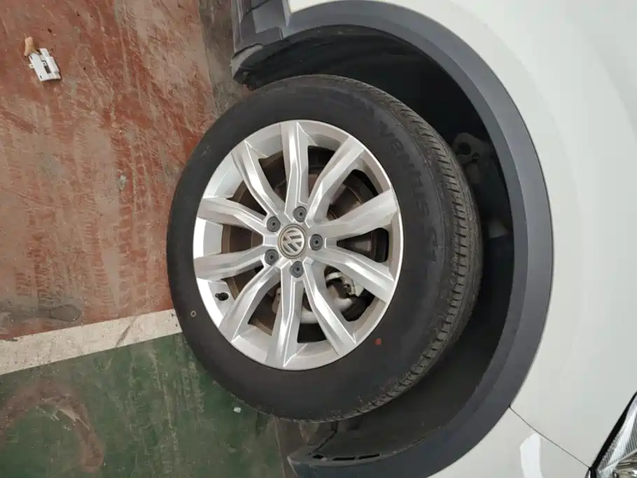 Volkswagen T-Roc — миниатюра 6
